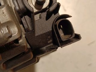 bontott FORD FIESTA VI Generátor