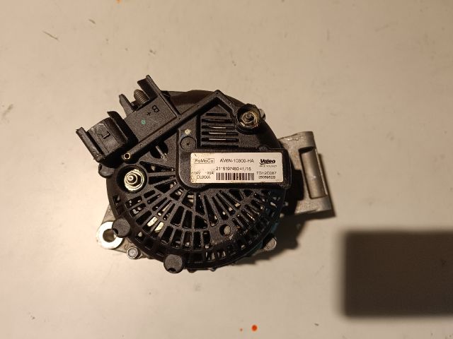 bontott FORD FIESTA VI Generátor