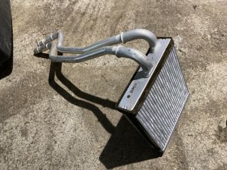 bontott FORD FIESTA VI Fűtőradiátor