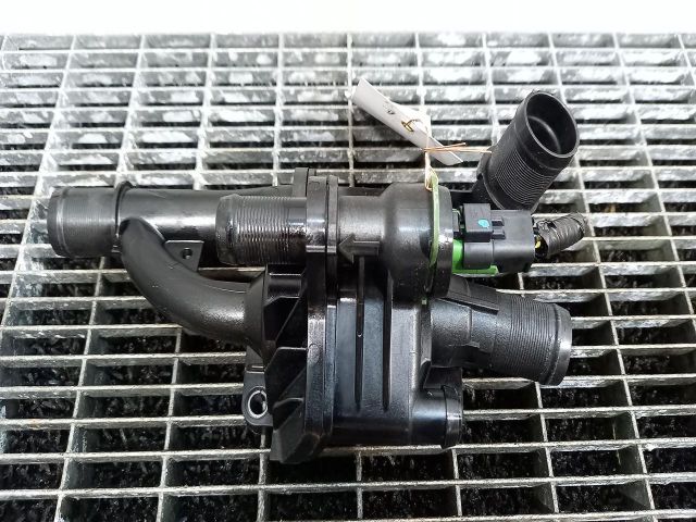 bontott FORD FIESTA VI Hengerfej Vízkivezető