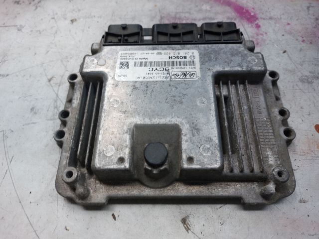 bontott FORD FIESTA VI Motorvezérlő