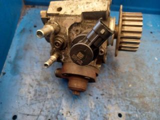 bontott FORD FIESTA VI Nagynyomású Szivattyú