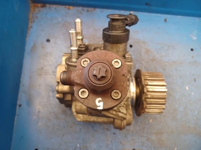 bontott FORD FIESTA VI Nagynyomású Szivattyú