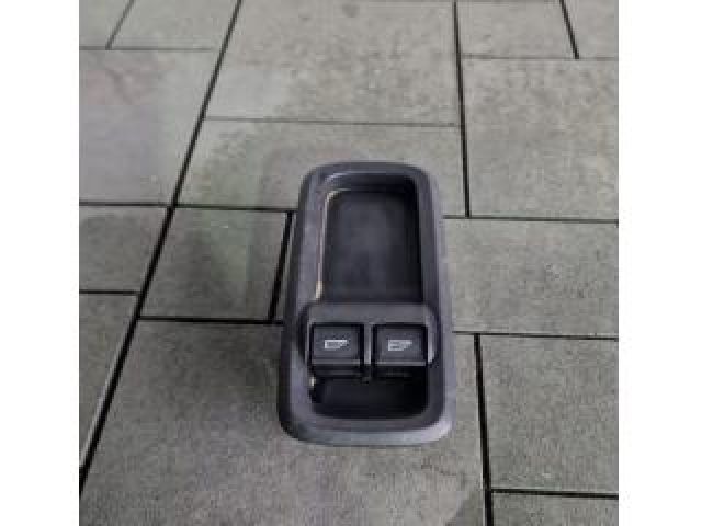 bontott FORD FIESTA VI Ablakemelő Kapcsoló Négyes / Kettes