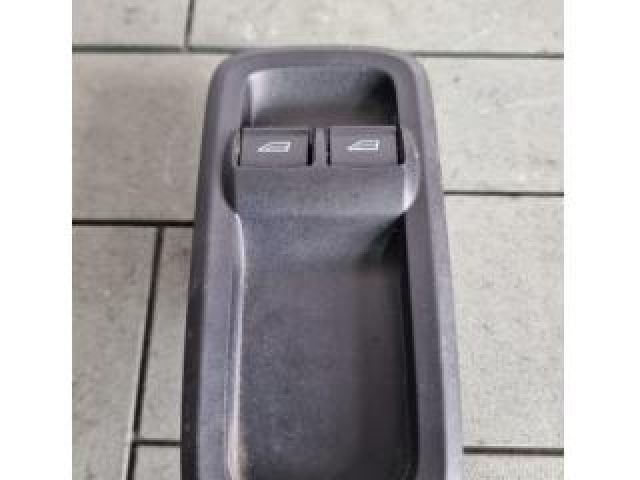 bontott FORD FIESTA VI Ablakemelő Kapcsoló Négyes / Kettes