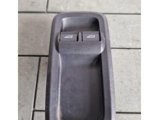 bontott FORD FIESTA VI Ablakemelő Kapcsoló Négyes / Kettes
