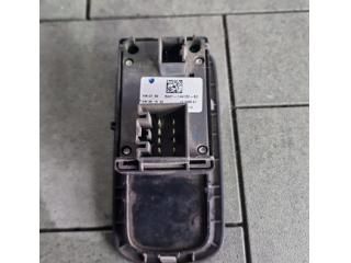 bontott FORD FIESTA VI Ablakemelő Kapcsoló Négyes / Kettes