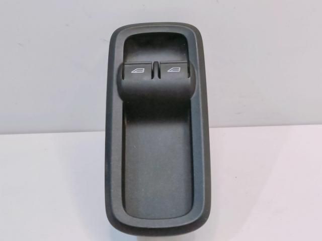 bontott FORD FIESTA VI Ablakemelő Kapcsoló Négyes / Kettes