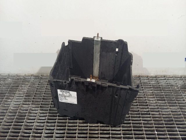 bontott FORD FIESTA VI Akkumulátor Tartó