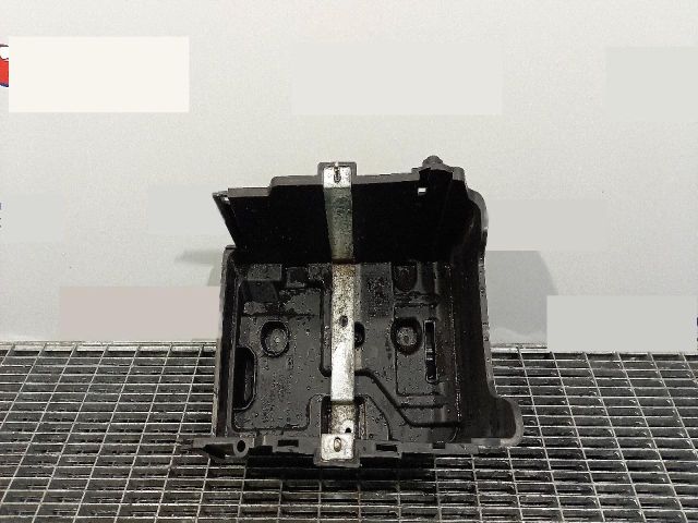 bontott FORD FIESTA VI Akkumulátor Tartó