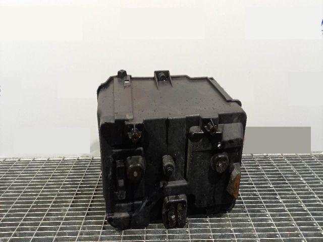 bontott FORD FIESTA VI Akkumulátor Tartó