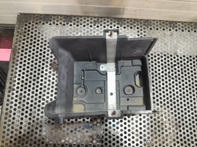 bontott FORD FIESTA VI Akkumulátor Tartó