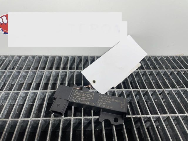 bontott FORD FIESTA VI Antenna