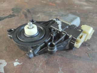 bontott FORD FIESTA VI Bal első Ablakemelő Motor