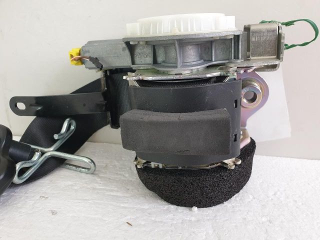 bontott FORD FIESTA VI Bal első Övfeszítő