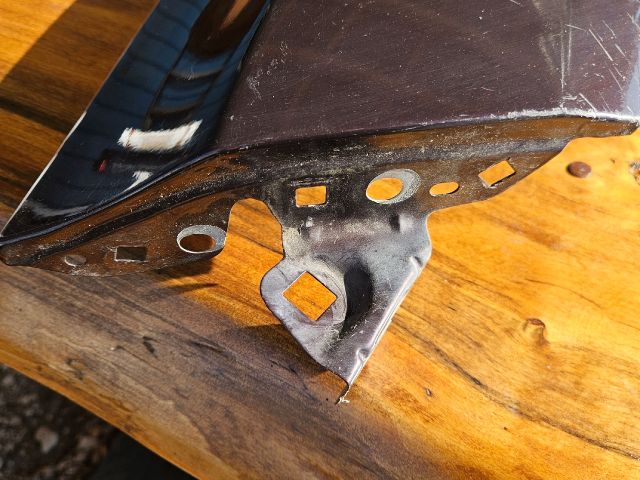 bontott FORD FIESTA VI Bal első Sárvédő