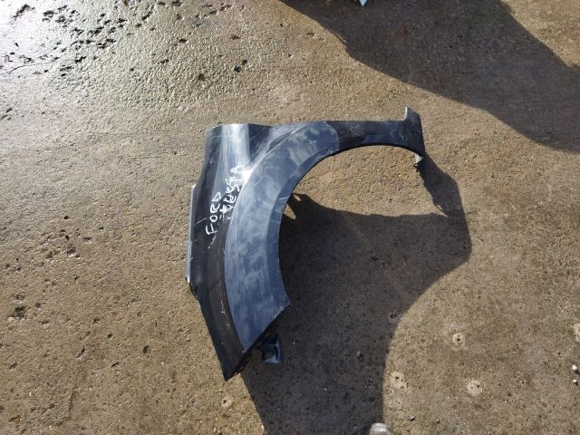 bontott FORD FIESTA VI Bal első Sárvédő