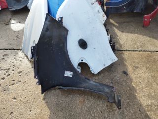 bontott FORD FIESTA VI Bal első Sárvédő