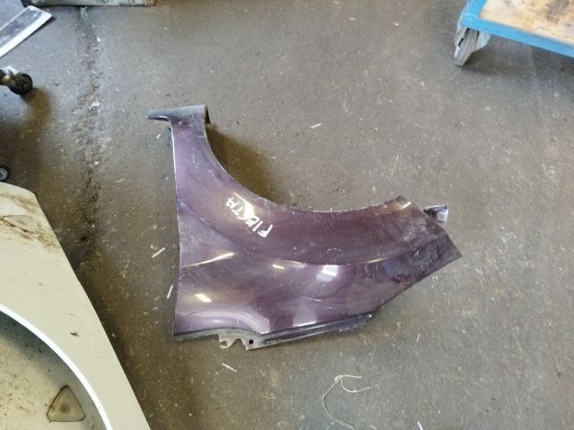 bontott FORD FIESTA VI Bal első Sárvédő