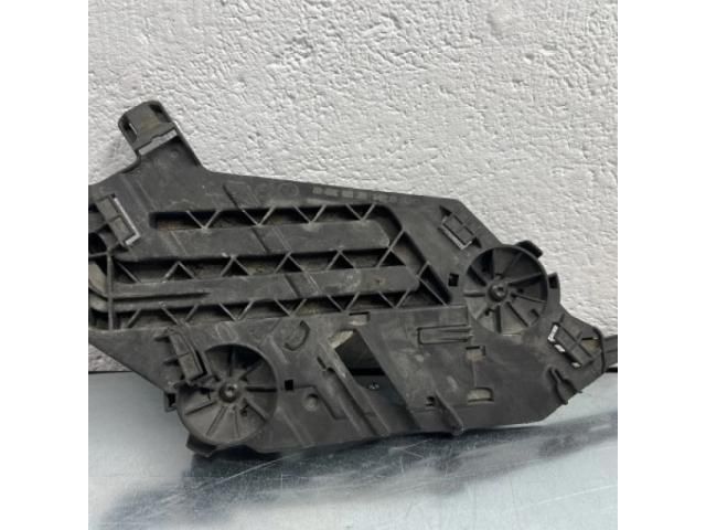 bontott FORD FIESTA VI Bal Fényszóró Tartó