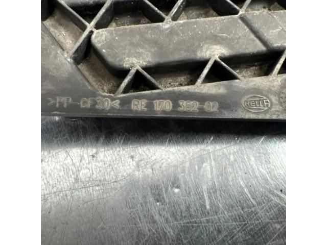 bontott FORD FIESTA VI Bal Fényszóró Tartó