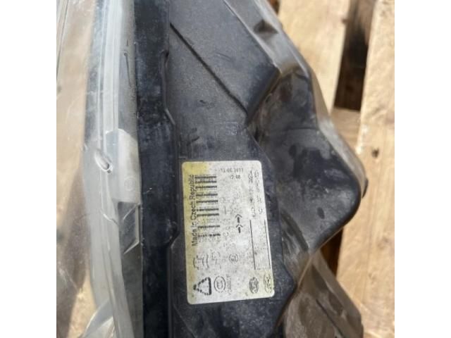 bontott FORD FIESTA VI Bal Fényszóró