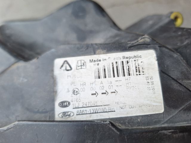 bontott FORD FIESTA VI Bal Fényszóró