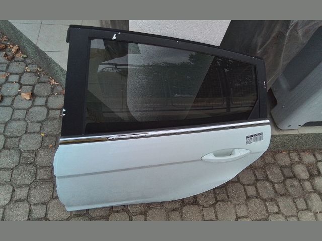bontott FORD FIESTA VI Bal hátsó Ajtó (Részeivel)