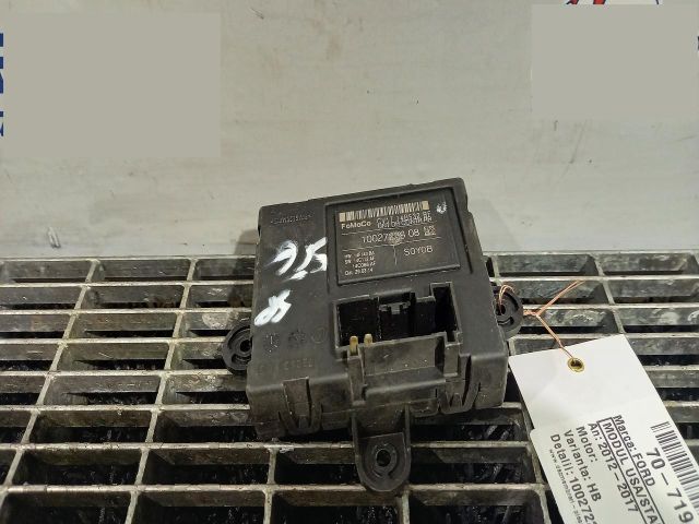 bontott FORD FIESTA VI Bal hátsó Ajtó Vezérlőegység