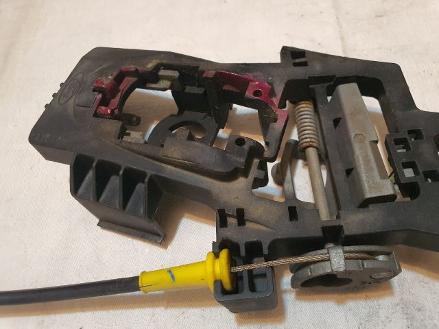 bontott FORD FIESTA VI Bal hátsó Külső Kilincsfészek