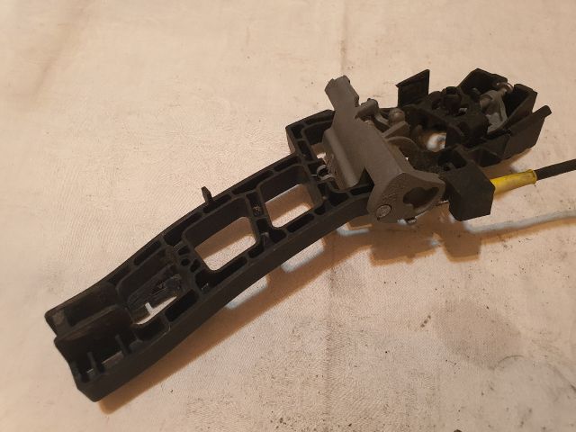 bontott FORD FIESTA VI Bal hátsó Külső Kilincsfészek