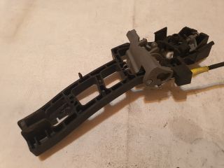 bontott FORD FIESTA VI Bal hátsó Külső Kilincsfészek