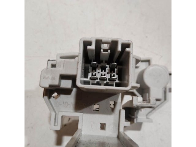 bontott FORD FIESTA VI Bal Hátsó Lámpa Foglalat