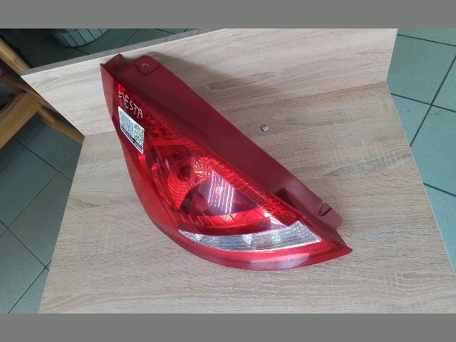 bontott FORD FIESTA VI Bal Hátsó Lámpa