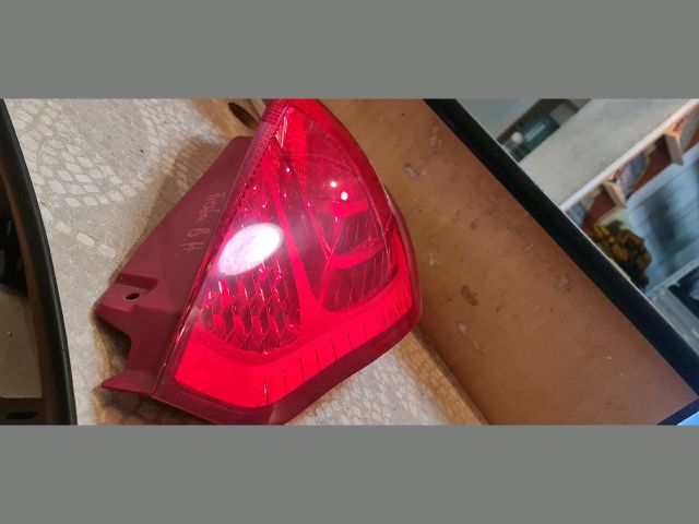 bontott FORD FIESTA VI Bal Hátsó Lámpa