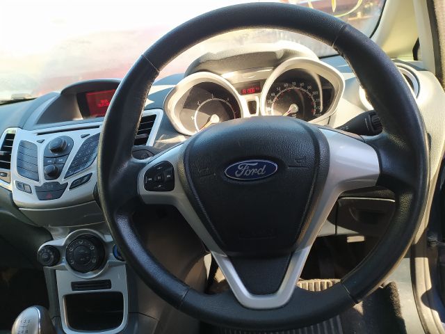 bontott FORD FIESTA VI Bal hátsó Sárvédő