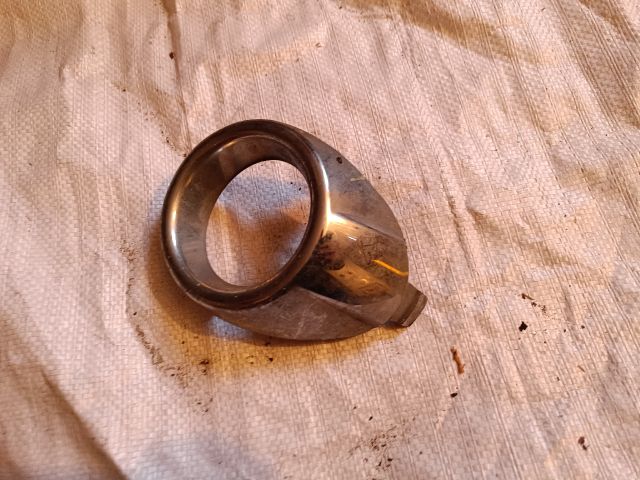 bontott FORD FIESTA VI Bal Ködlámpa Rács