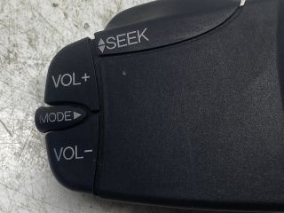 bontott FORD FIESTA VI Bal Multikormány Kapcsoló