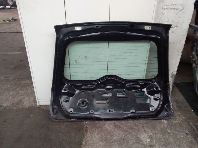 bontott FORD FIESTA VI Csomagtérajtó (Részeivel)