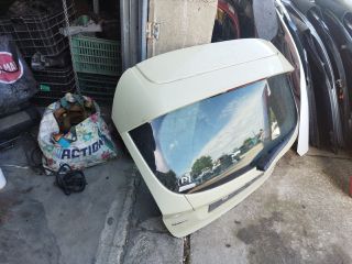 bontott FORD FIESTA VI Csomagtérajtó (Üres lemez)