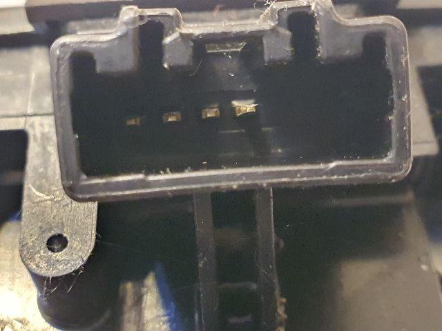 bontott FORD FIESTA VI Csomagtérajtó Zárszerkezet