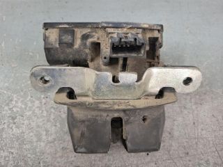 bontott FORD FIESTA VI Csomagtérajtó Zárszerkezet