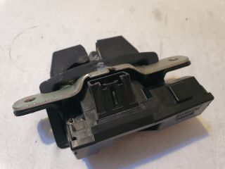 bontott FORD FIESTA VI Csomagtérajtó Zárszerkezet