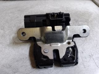 bontott FORD FIESTA VI Csomagtérajtó Zárszerkezet