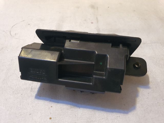 bontott FORD FIESTA VI Csomagtérajtó Zárszerkezet