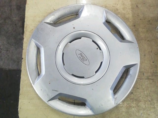 bontott FORD FIESTA VI Dísztárcsa (1 db)