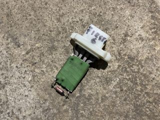 bontott FORD FIESTA VI Előtét Ellenállás Fűtőmotor