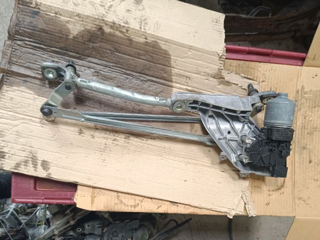 bontott FORD FIESTA VI Első Ablaktörlő Motor