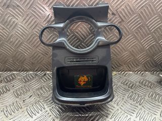 bontott FORD FIESTA VI Első Hamutartó