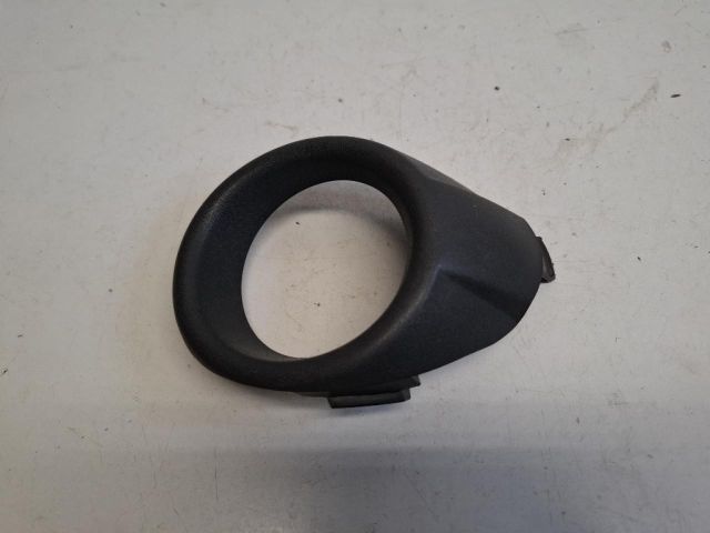 bontott FORD FIESTA VI Első Lökhárító Jobb Díszrács